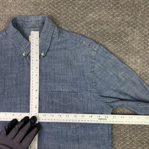 J. CREW Chambray Shirt Men's Medium Blue Button Up Down Cotton - Picture 6 of 8